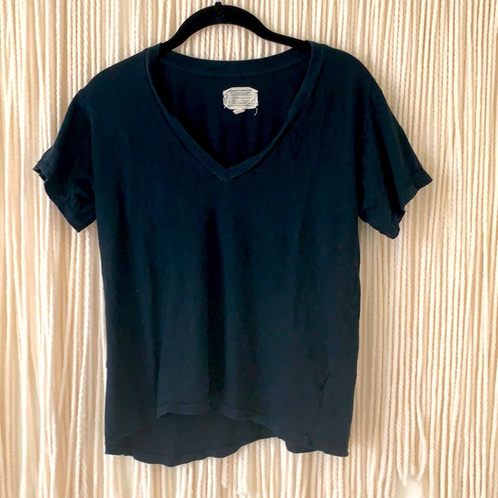 Current/Elliot Distressed Black V neck T shirt